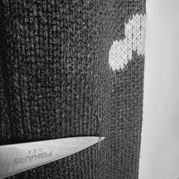 Mo:vint Black Cloud Sweater Cardigan Womens Medium *Flaw* Witchy Goth Whimsigoth - Picture 7 of 12